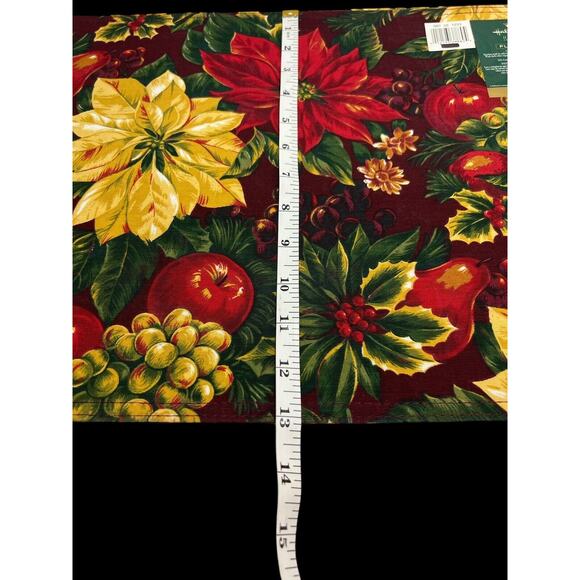 Cloth Christmas Placemats Hallmark Set of 4 Poinsettia 18 X 13 Inches - Picture 6 of 6